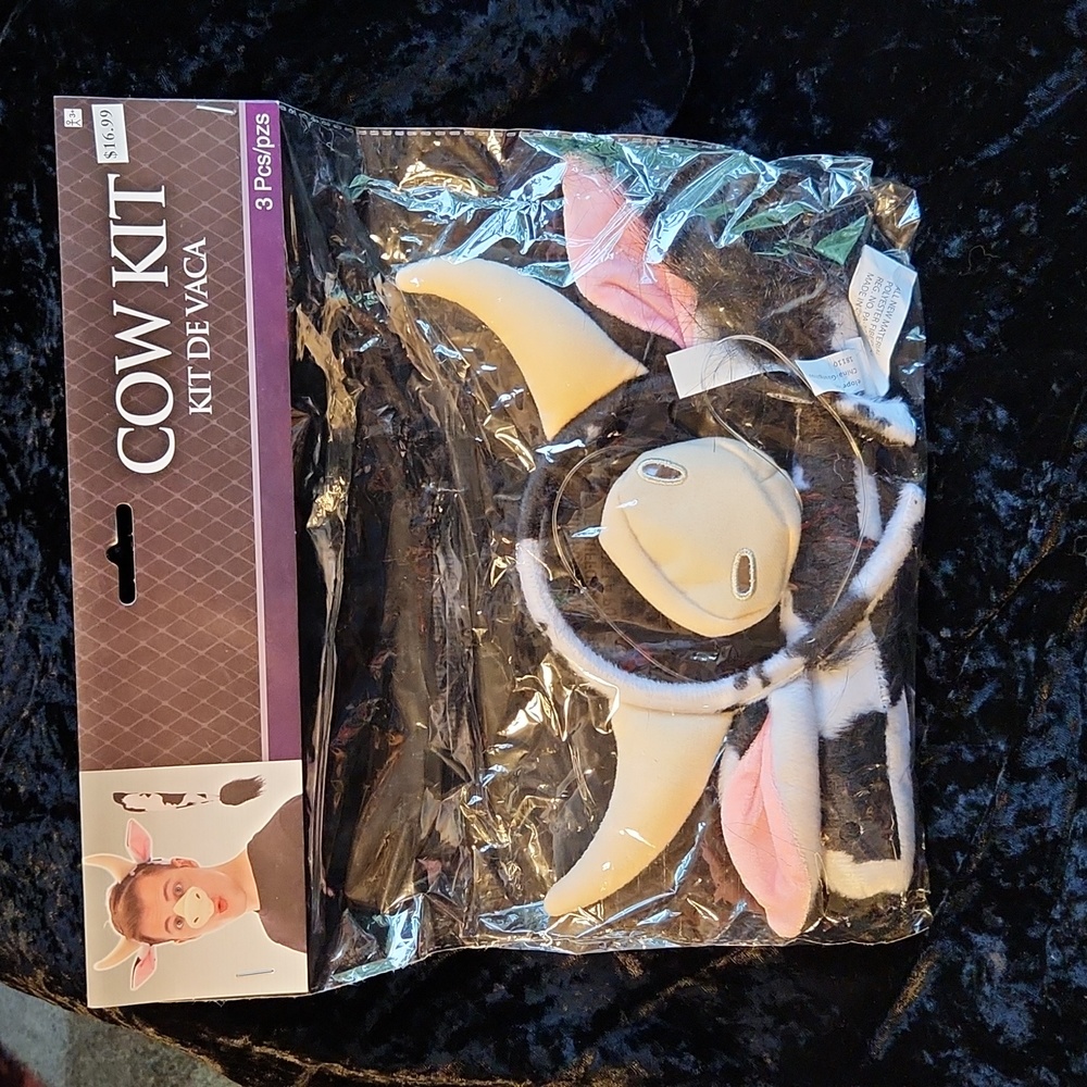 Cow Kit ☆ Horns, Ears, Nose & Tail ☆ Brand New in pkg ☆ Cow Costume , Cosplay